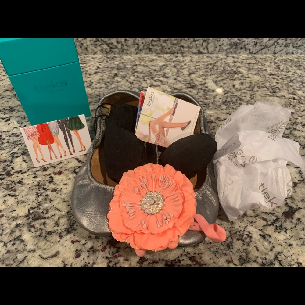 Size 9 Pewter Tieks